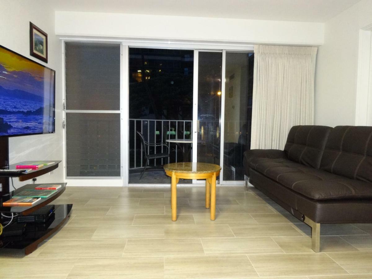 Waikiki 2br King/king Beds Newly Renovated * Honolulu